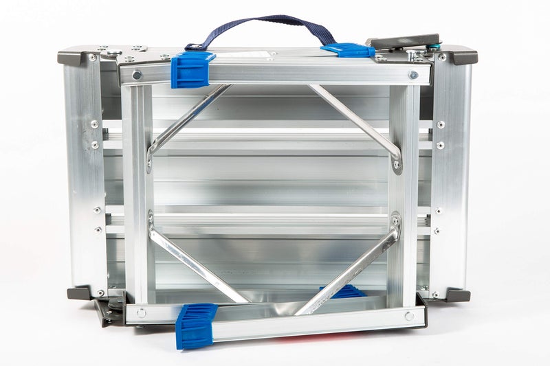 MaxWorks 80773 Foldable Aluminum Platform & Step Stool (350 lbs. Maximum Capacity) - Image 2